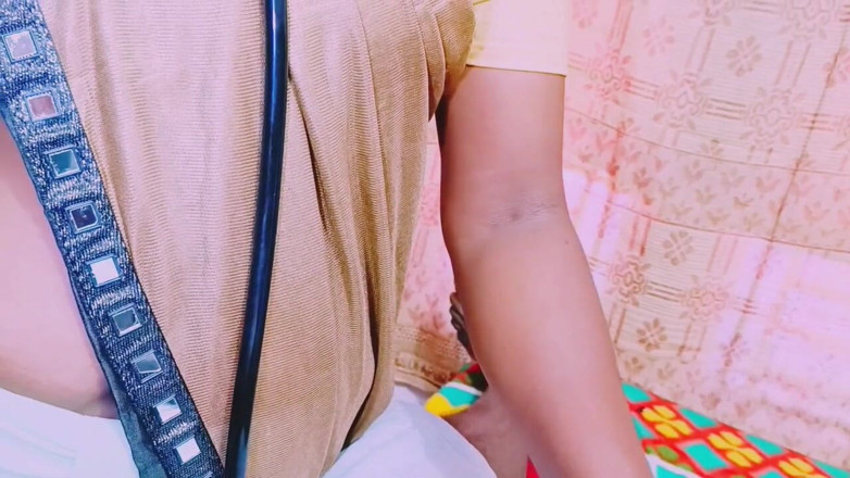 Honey lips: marij ki haardakor chudaee ke saath Villege doktar. telugu gandi...