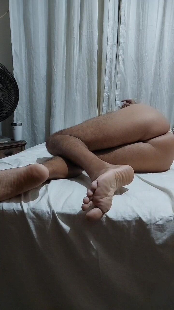 Ladysilvas: 침대에서 팬티를 입은 Ladysilva 크로스드레서 핫한 후장