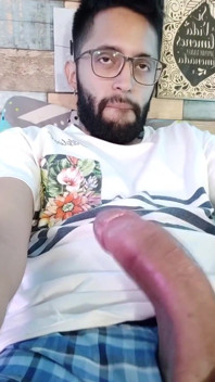 Sborrata a mani libere sui miei pantaloni. Desideri succhiare il mio grosso cazzo?