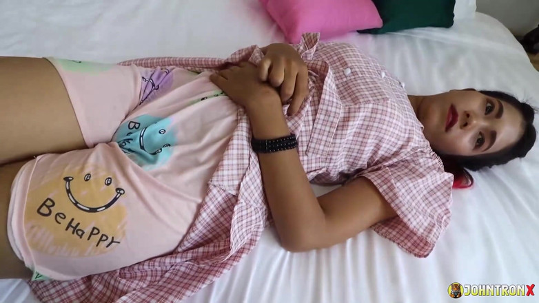 John Tron X: Johntronx - идеальную тайку трахают и наполняют сливками в любительском видео