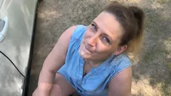 Nadržená v autě - Šukej mě venku