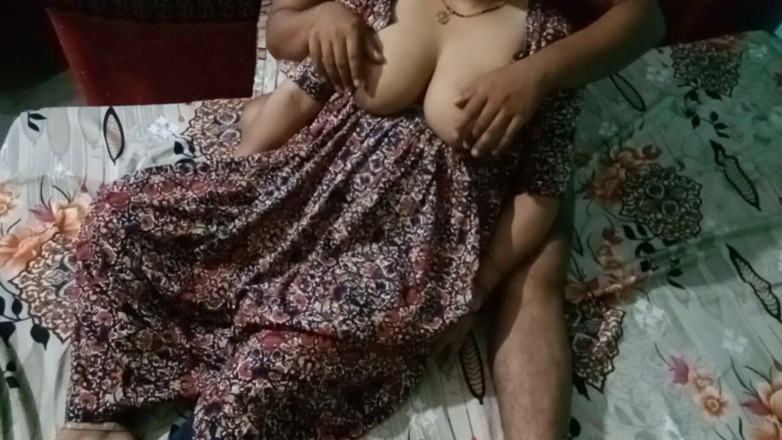 Manjushukla: Bhabhi yang sangat cantik berhubungan seks dengan suaminya