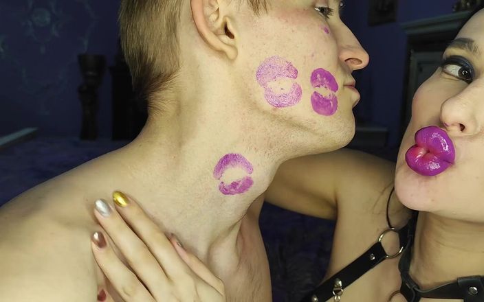Princess18_: Labios morados lame y besa su cara