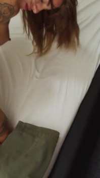Christian Clay encule Silvia Dellai dans une sex tape privée