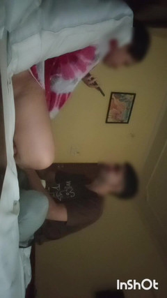 Sexgarl84: 彼女は義姉と話している間にたくさん出かけました