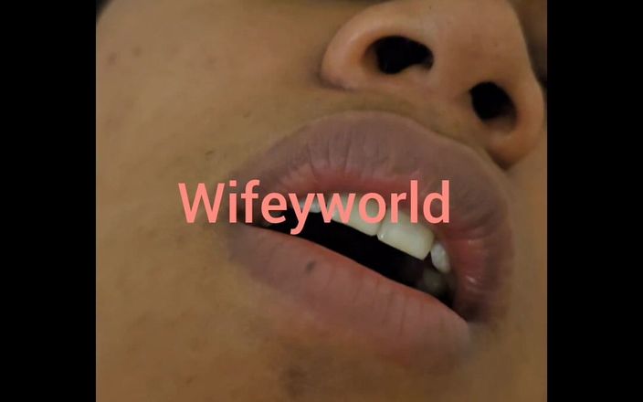Wifeyworld2025: Creampie na gauči a posteli