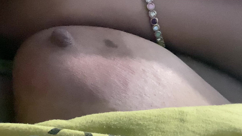 Ritu Bhabhi: 義理の妹の胸を見たばかりで、すごく素敵です!