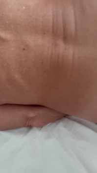 Fingering pantatku bikin aku crot