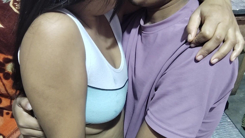 Uttar dinajpur: インドの少女と少年 デシ・チュダイ ヒンディー語の声