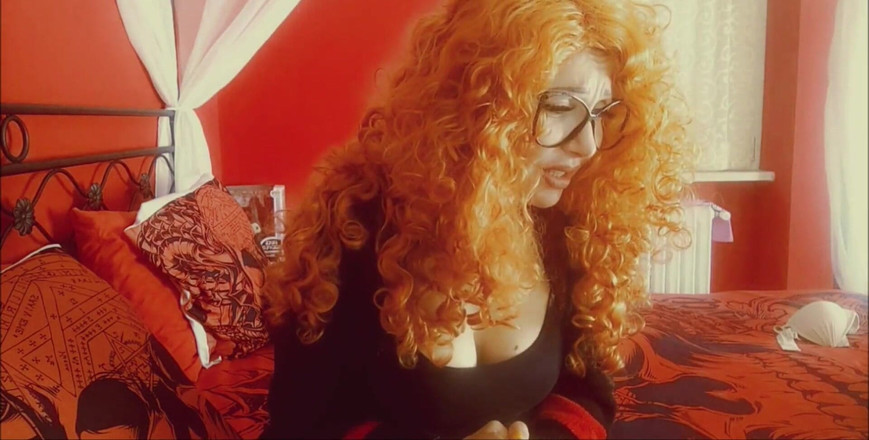 savannahamatoriale: Chantal Channel si hraje s vašimi novými sexuálními hračkami