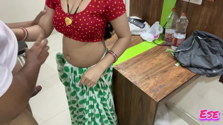 Sammy Sins: Pervertido sastre folla india caliente en su tienda