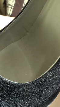 E poi fai pipì sui miei tacchi alti! Pipì di scarpa! Lady Victoria Valente