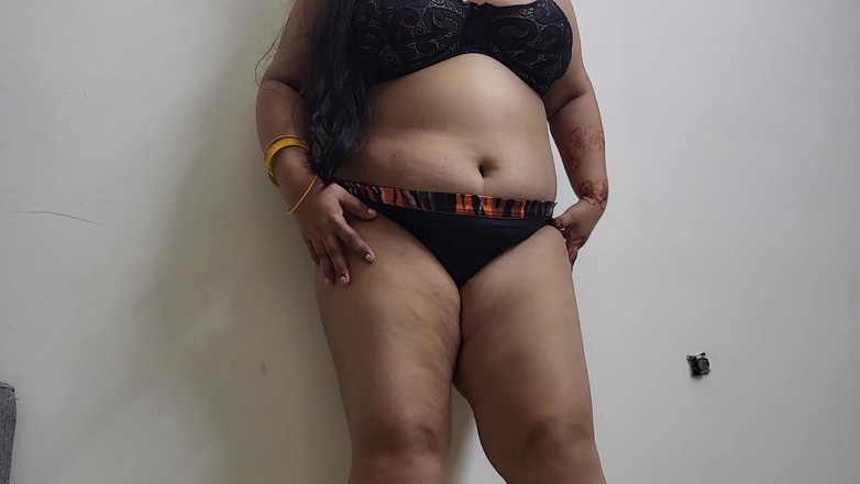 Hot Pavitra: Beni seviyor musun?