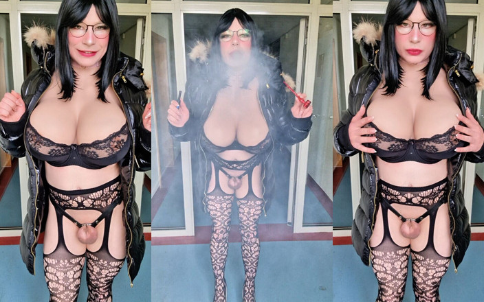 Sissy Adventures: Busty Snowwhite - Smoking Hot