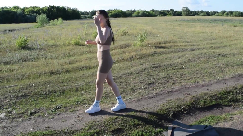 Julia Say No: Cute Girl Sucked Cock While Jogging and Tried a Special...