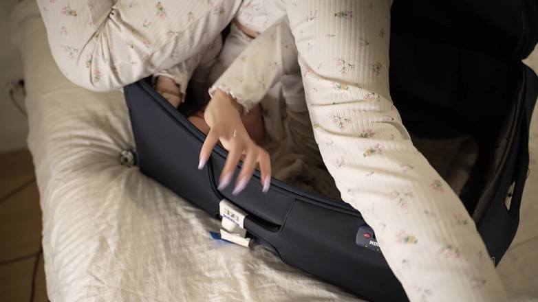 Nka Legran: Die Stiefschwester Bleibt Ständig An Den Offensichtlichsten Stellen Hängen, Um...