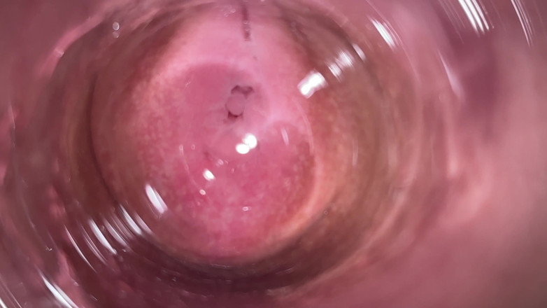 Kinky Mia: Kamera tief in Mias sahniger teen-muschi