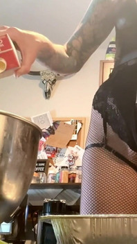 73 Giantess Cooking in Tiny Kitchen