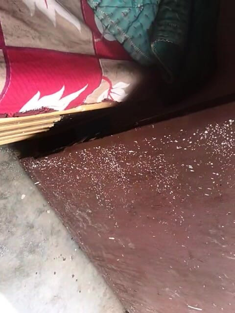 dghkt: Сексуальний хлопець мастурбує