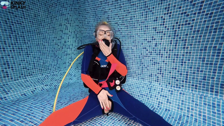 UKCuteGirl Lucy Lauren: Scuba Instructor Diver Training POV Pussy Fuck Seduction