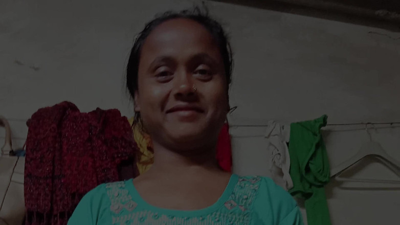 Ghazipur Uttar: ジャングル義兄と野美田ブーディで巨乳を押さえて安心した