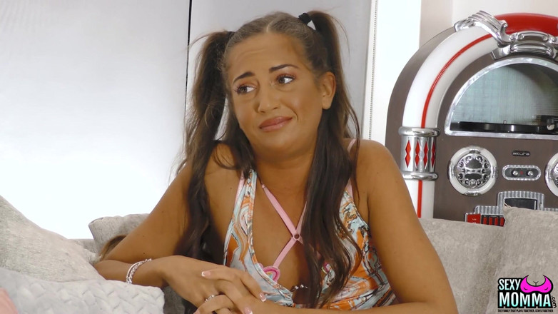 Sexy Momma XXX: Lara e Lou aprendem a se dar bem!