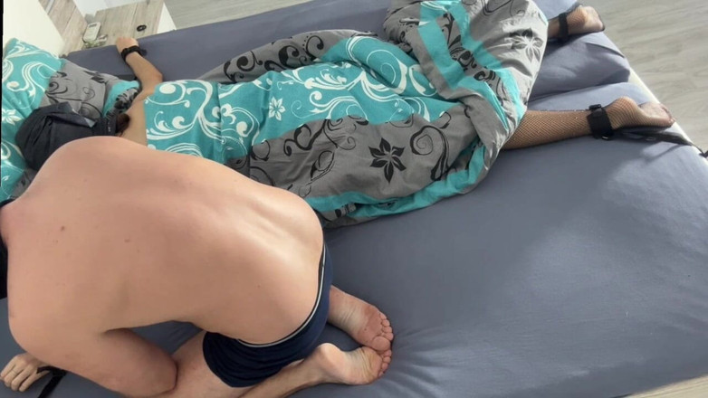 Christi: Použijte mě, jak chcete, jsem tvá sexuální hračka, takže mě...