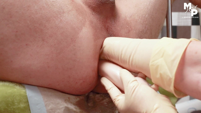 Marcus Pollack: Speculum si allunga per il buco del sottomesso