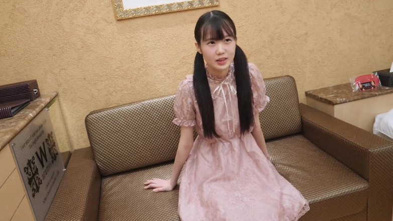 Asian cutie: Asian angel 7042