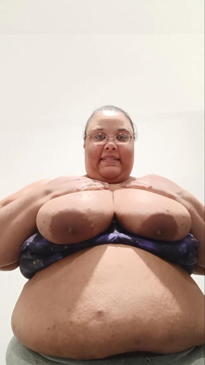 Jessica pigslut: Kütüphanedeki banyoda sürtük olmak!