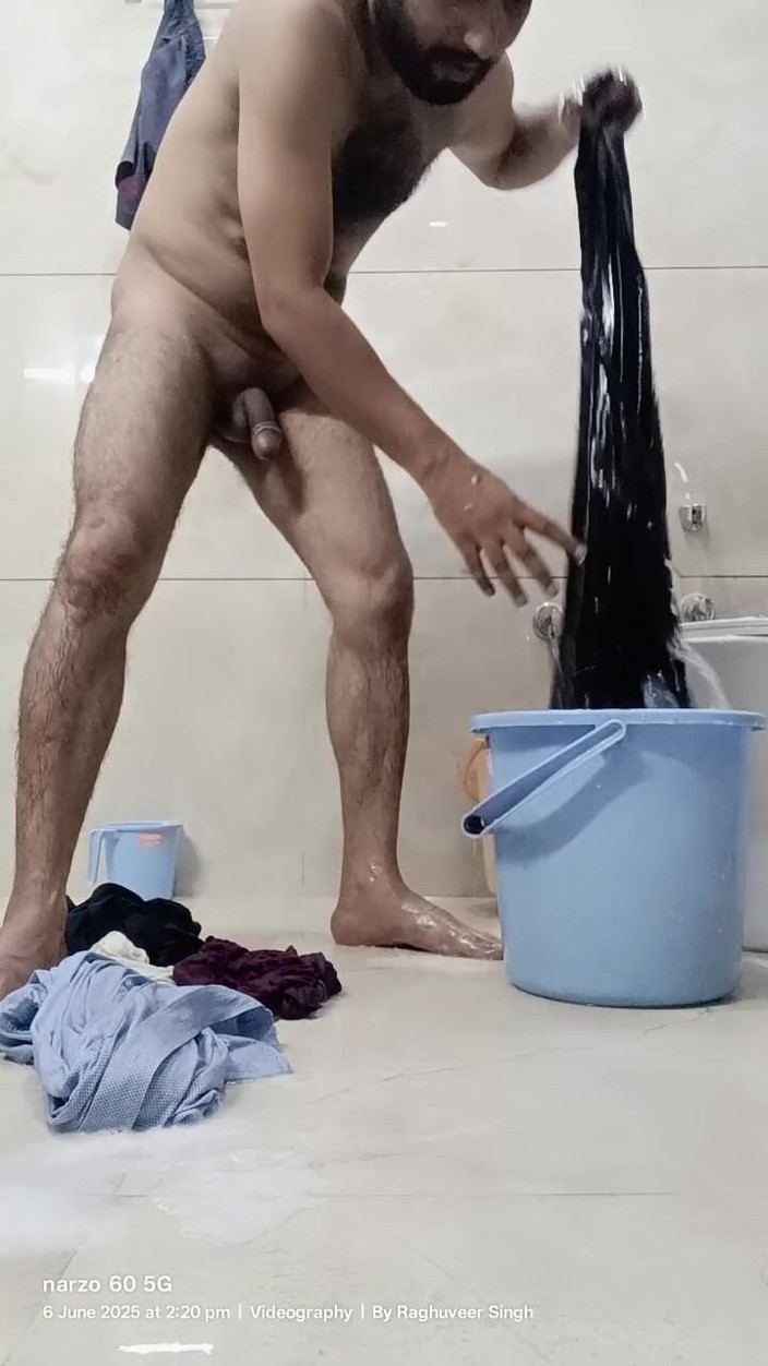 Rajasthani-old-lover: Masterbation după suptul penisului tatălui meu vitreg vecin