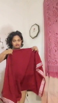 Ep4 Desi la matrigna ha trovato la cam del figliastro e si è spogliata