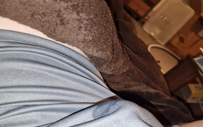 Philzstift: "fodendo" meus shorts e manchando-os com precum, para all of...