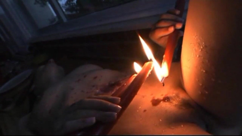 Genuine XXX: Grande corpo submisso Andreia Bdsm auto-infligindo vela cera punição