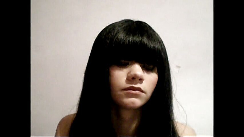 Solo Austria: Lea kaut auf essen