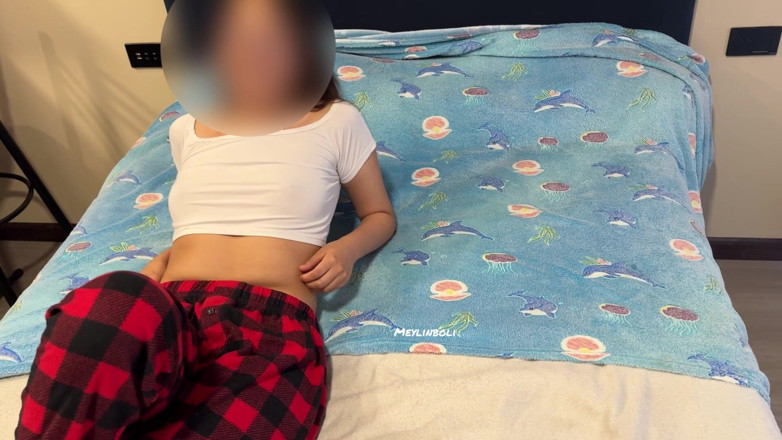 MeylinBoli: Videoclip complet cu vecinul care stă în afara casei
