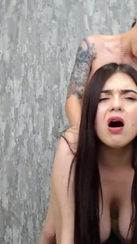 Milf gordinha fodendo com o rosto para a câmera