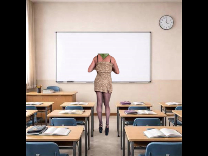 cd_aysemmm: I Can't Focus on the Lesson My Teacher Is Very...
