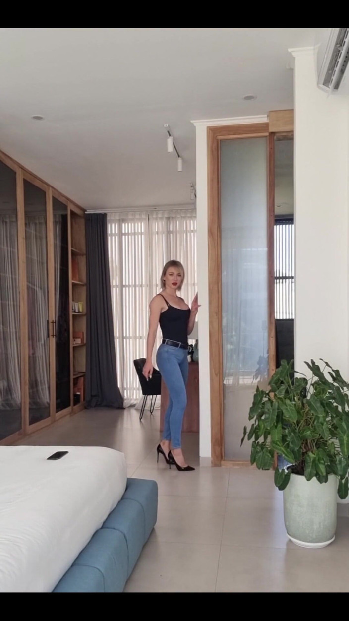 Angel The Dreamgirl: Those Were Great Jeans