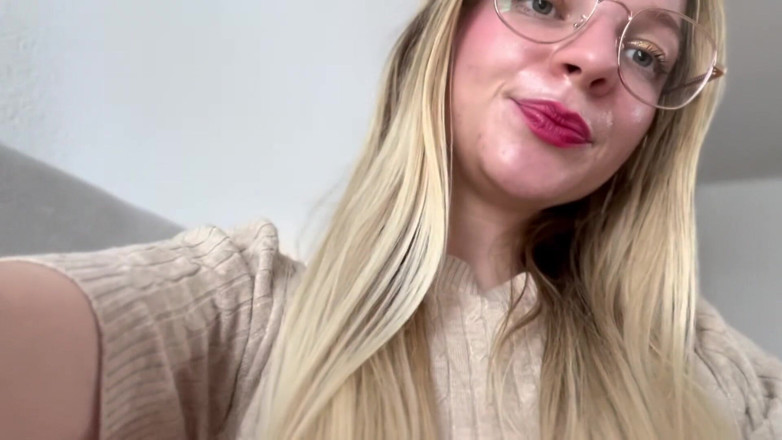 Goddess_Bella_Rae: Asmr 女朋友抚慰你