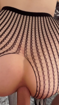 거친 고딕 슬럿 항문 찢어진 팬티스타킹 입고 벌어진 엉덩이 2부