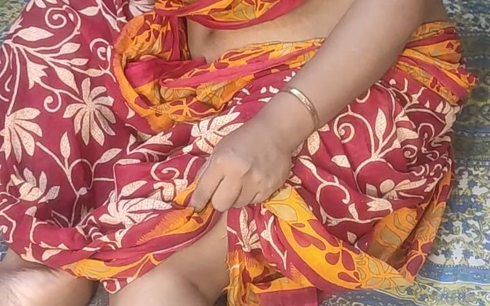 Sexy Indian babe: Indische sexy Bhabi Sruti seks in haar kamer zo heet