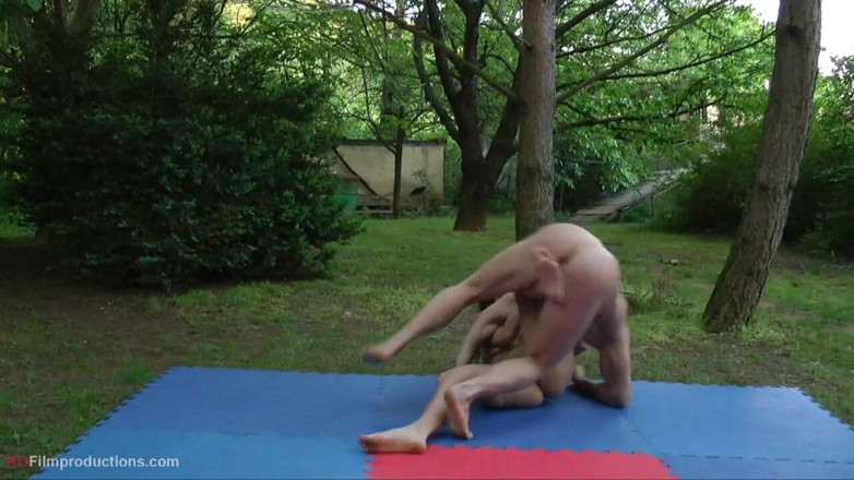European Erotic Mixed Wrestling Club: Samiaduarte-Joey wrestling