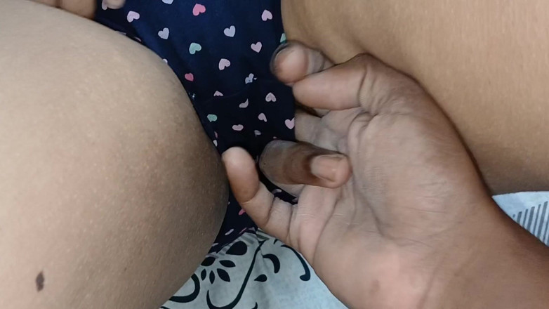 Apple Porn: Hete tiener geniet van haar seks met ex-vriend