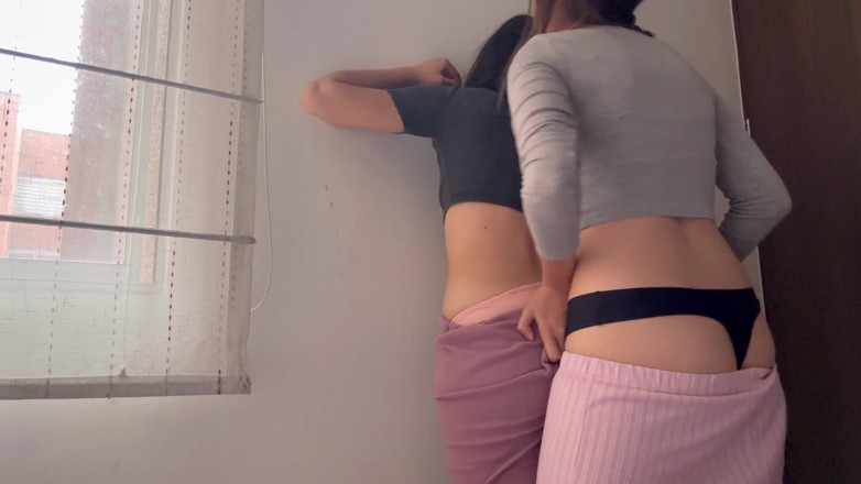 scarlettandc: Ik leg aan de vrouw van mijn stiefbroer uit hoe...