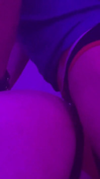 Futai cu lins de cur și vibratoare