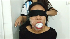 Selfgags Latina Bondage: Mega maximalizace úst Maria: ponožka dusí až do extrému!