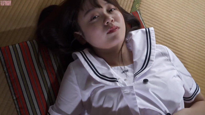 Far East pornography: Des looks mignons avec des courbes sensuelles irrésistibles - partie 1