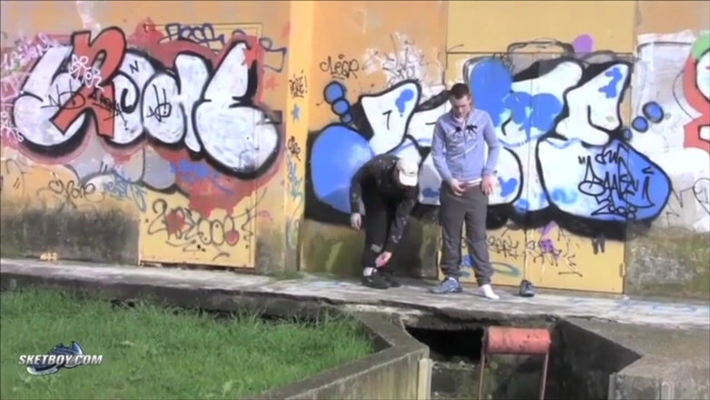 Sketboy: Sketboy - Blow job outdoor