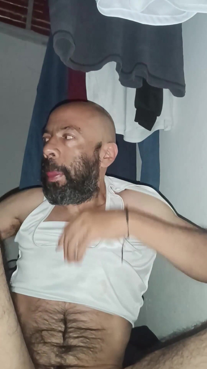 Jhonbahh: Agitated but I Masturbate